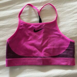 sports bra